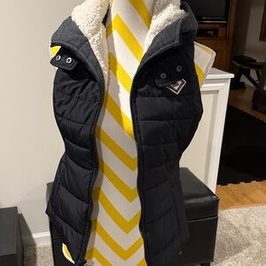 Hollister Kids/Teen Black Puffer Vest with Sherpa Hood